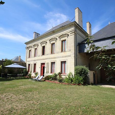 مبيت وإفطار Vaudelnay Domaine Des Roses المظهر الخارجي الصورة